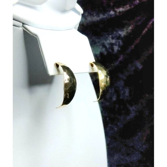 vintage gold tone hammered design half hoop push back earrings - Picture 3 of 4